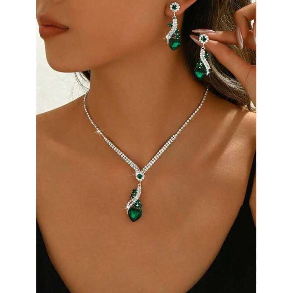 /Set Jewelry Set - Heart Necklace, Earrings Y2K Minimalist